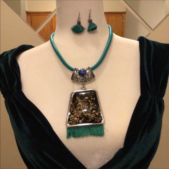 NEW. Modern Colorful Geometric Set. - Picture 14 of 15